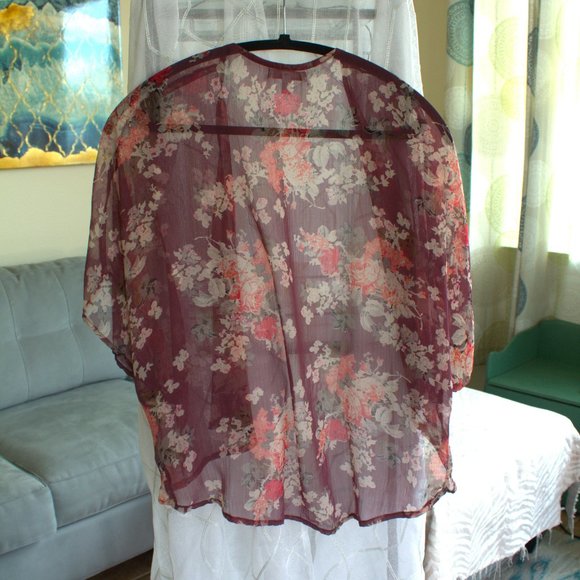 Floral Kimono | Delia's Quartered Sleeve Kimono - Picture 2 of 5